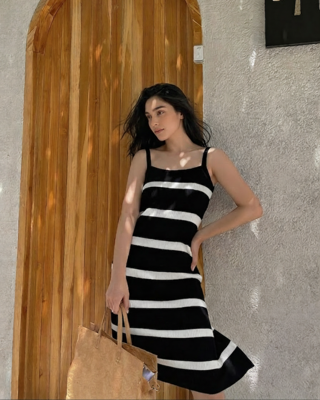 Holic Dress and Cape In Black