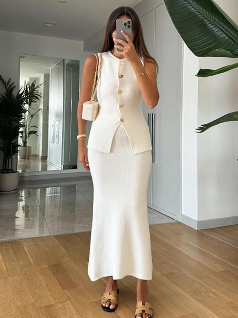 Reeny Luxe Soft Knit Coord Set -Set Of Skirt And Top In Off White