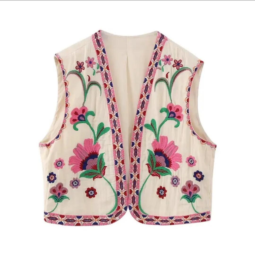 Jeeni Statement Vest Top In Beige