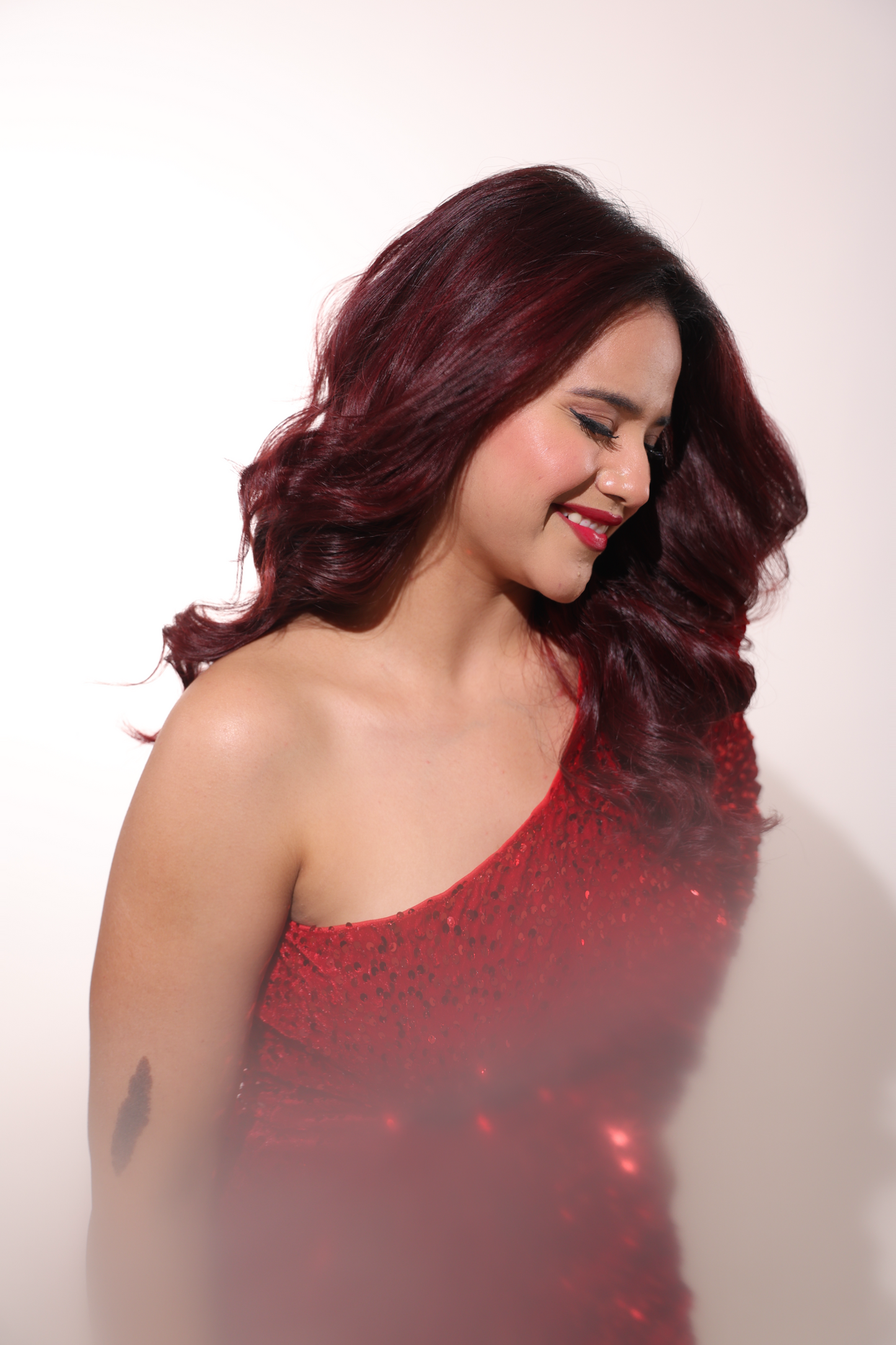 Zephyr One Shoulder Sequinned Party Dress In Red